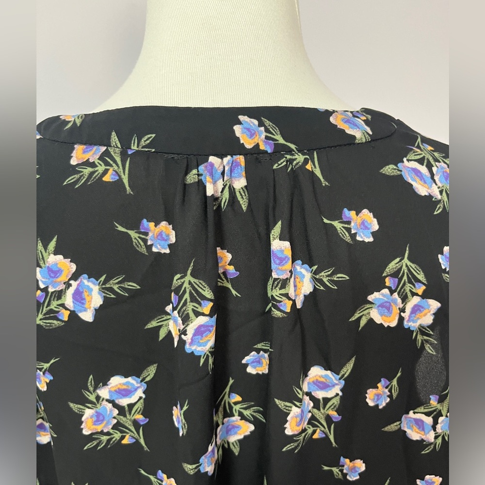Premise Floral flutter sleeve blouse - Picture 7 of 8